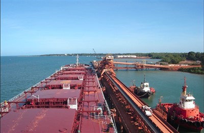 Cludo Nwyddau o China i Singapore